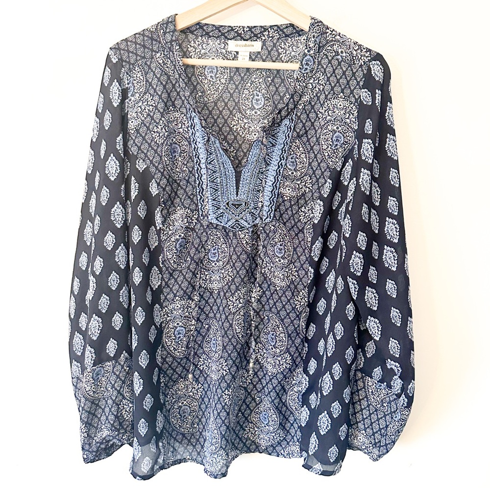 ⭐️ Dressbarn Blue and White Patterned Blouse